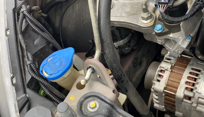 2018 Honda City 1.5L I-VTEC SV, Petrol, Manual, 42,777 km, Front windshield - Wiper bottle cap missing