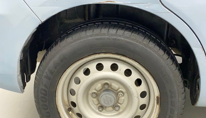 2012 Maruti Ertiga LXI, Petrol, Manual, 1,25,032 km, Right quarter panel - Lining has minor damage