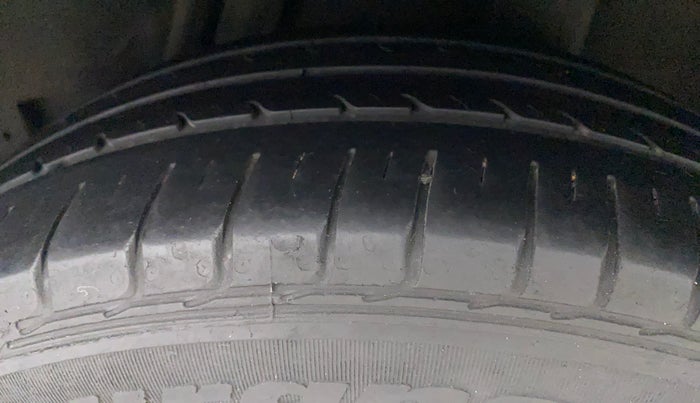 2019 Honda Jazz 1.2L I-VTEC VX CVT, Petrol, Automatic, 30,772 km, Left Rear Tyre Tread