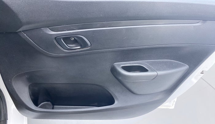 2019 Renault Kwid RXL, Petrol, Manual, 25,442 km, Driver Side Door Panels Controls