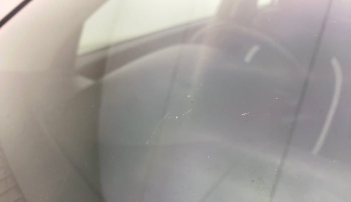 2013 Maruti Swift VDI, Diesel, Manual, 96,540 km, Front windshield - Minor spot on windshield