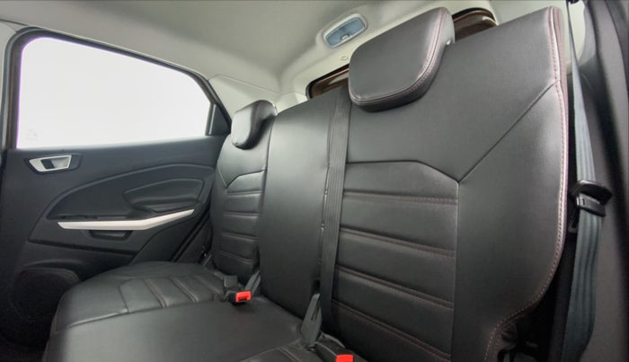 2017 Ford Ecosport 1.5 TDCI TITANIUM PLUS, Diesel, Manual, 52,591 km, Right Side Rear Door Cabin
