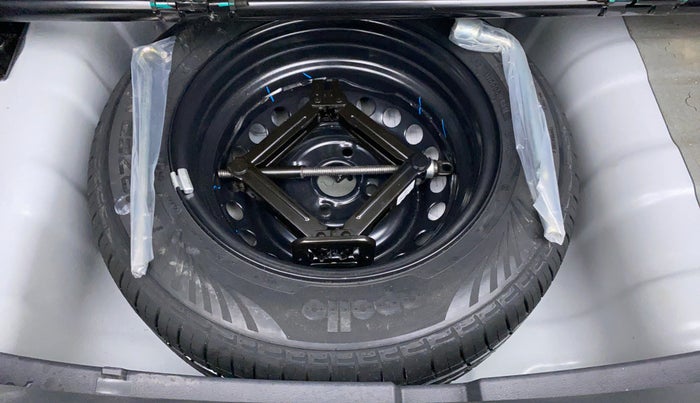 2022 Hyundai AURA S 1.2 CNG, CNG, Manual, 1,683 km, Spare Tyre