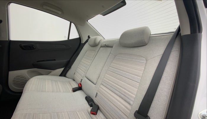 2022 Hyundai AURA S 1.2 CNG, CNG, Manual, 1,683 km, Right Side Rear Door Cabin