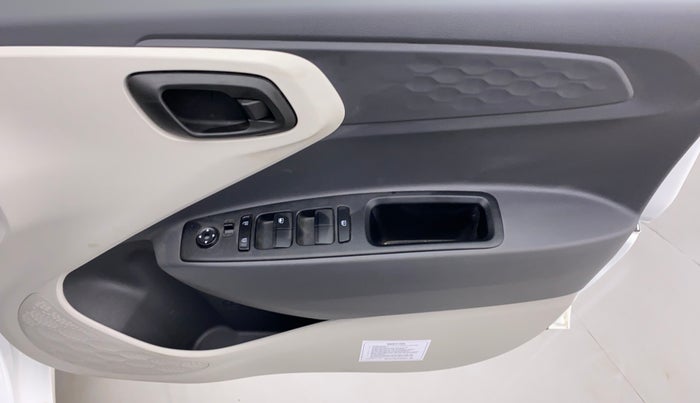 2022 Hyundai AURA S 1.2 CNG, CNG, Manual, 1,683 km, Driver Side Door Panels Control