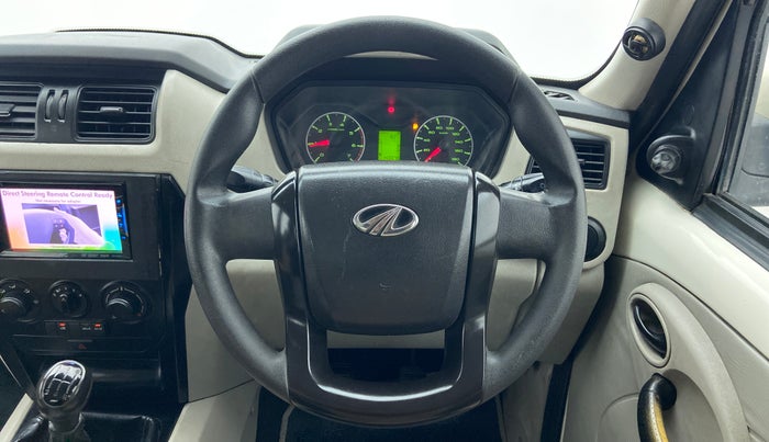 2016 Mahindra Scorpio S2, Diesel, Manual, 1,44,204 km, Steering Wheel Close Up