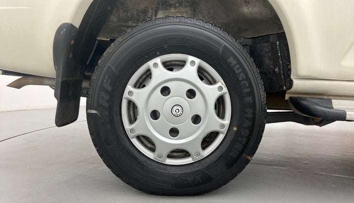 2016 Mahindra Scorpio S2, Diesel, Manual, 1,44,204 km, Right Rear Wheel