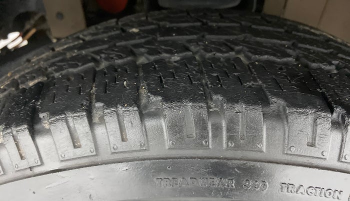 2016 Mahindra Scorpio S2, Diesel, Manual, 1,44,204 km, Right Front Tyre Tread