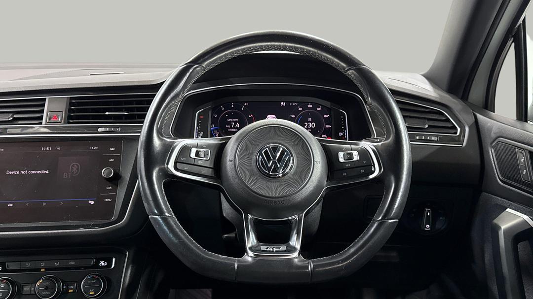 2019 Volkswagen Tiguan 132 Tsi R-line Edition, Automatic, 104931 km, Steering Wheel Close-up
