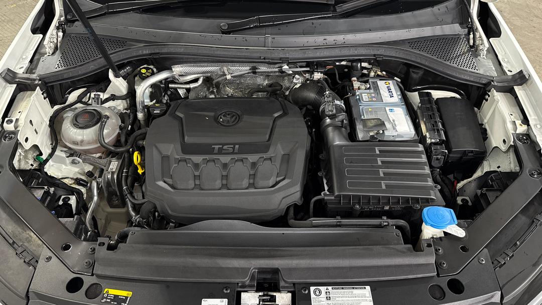 2019 Volkswagen Tiguan 132 Tsi R-line Edition, Automatic, 104931 km, Open Bonnet (Engine)