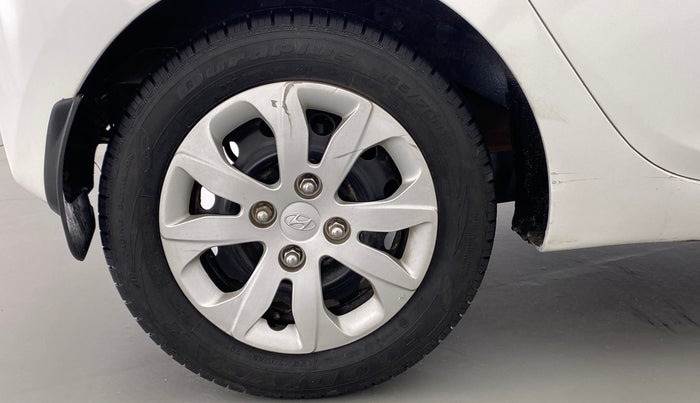 2017 Hyundai Eon MAGNA PLUS, Petrol, Manual, 25,201 km, Right Rear Wheel