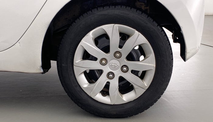 2017 Hyundai Eon MAGNA PLUS, Petrol, Manual, 25,201 km, Left Rear Wheel