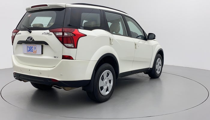 2018 Mahindra XUV500 W7, Diesel, Manual, 74,339 km, Right Back Diagonal