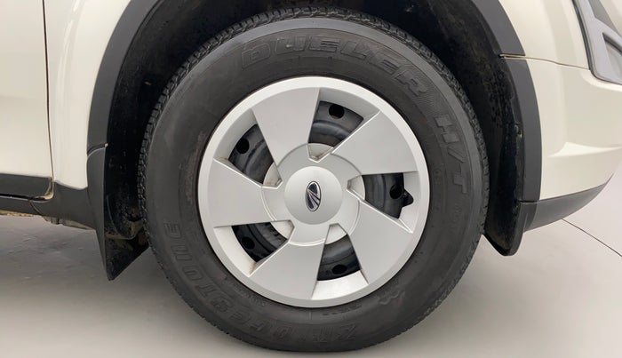 2018 Mahindra XUV500 W7, Diesel, Manual, 74,339 km, Right Front Wheel