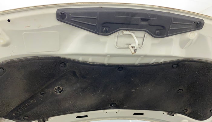 2018 Maruti Swift ZXI AMT, Petrol, Automatic, 33,100 km, Bonnet (hood) - Slight discolouration