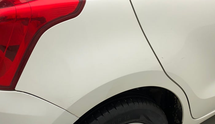 2018 Maruti Swift ZXI AMT, Petrol, Automatic, 33,100 km, Right quarter panel - Minor scratches