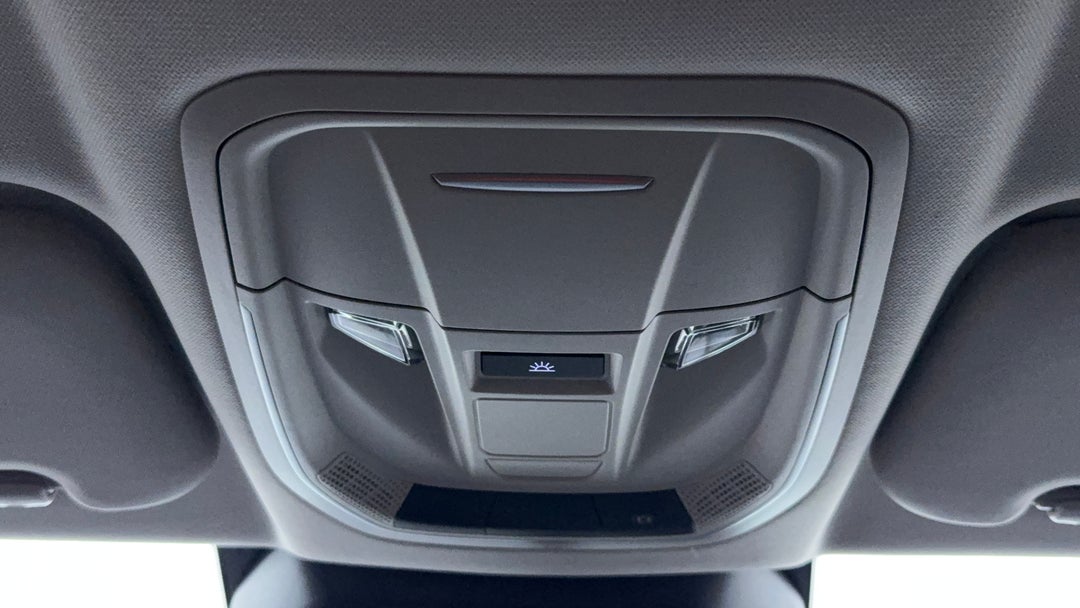 On-Roof Controls/Sunglass holder