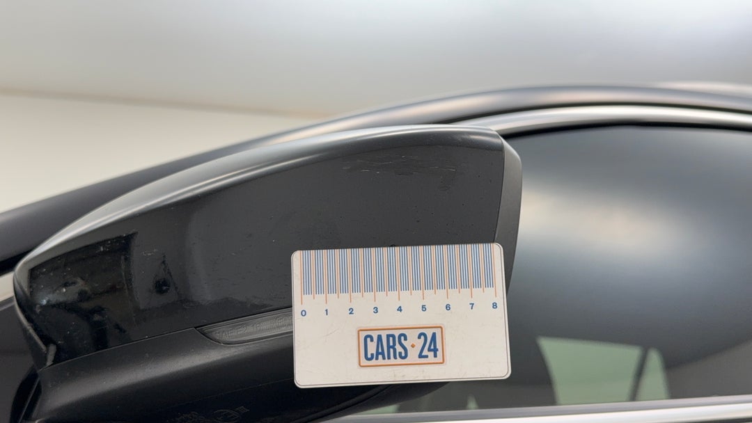 Side Mirrors Housing LHS Scratch