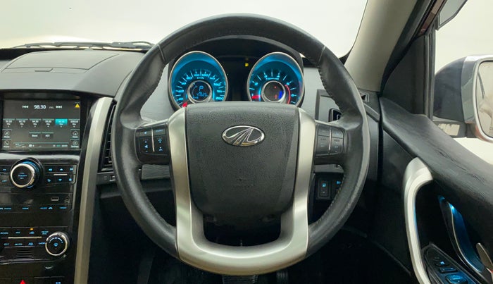 2019 Mahindra XUV500 W9 AT, Diesel, Automatic, 47,525 km, Steering Wheel Close Up