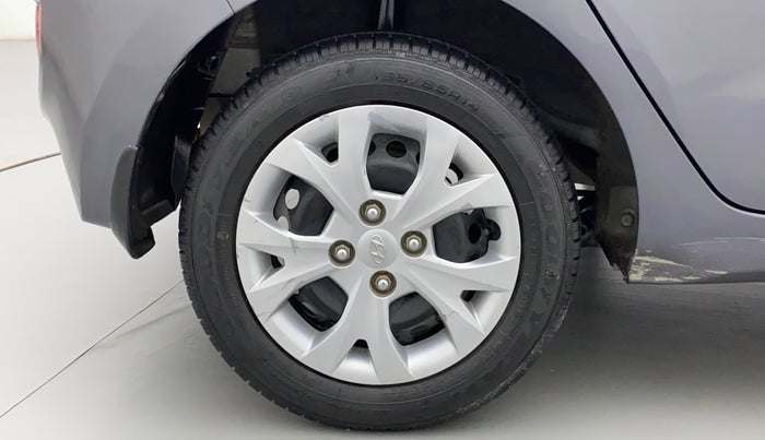 2016 Hyundai Grand i10 MAGNA AT 1.2 KAPPA VTVT, Petrol, Automatic, 36,608 km, Right Rear Wheel