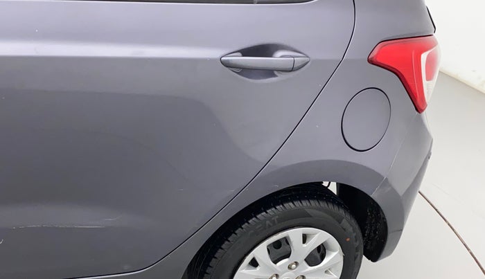 2016 Hyundai Grand i10 MAGNA AT 1.2 KAPPA VTVT, Petrol, Automatic, 36,608 km, Left quarter panel - Paint has minor damage