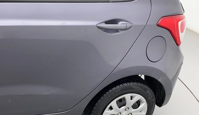 2016 Hyundai Grand i10 MAGNA AT 1.2 KAPPA VTVT, Petrol, Automatic, 36,608 km, Left quarter panel - Slightly dented