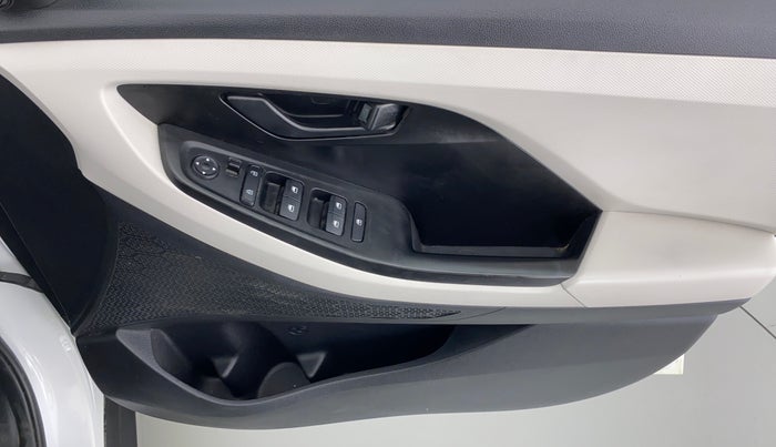 2020 Hyundai Creta E, Diesel, Manual, 21,360 km, Driver Side Door Panels Control