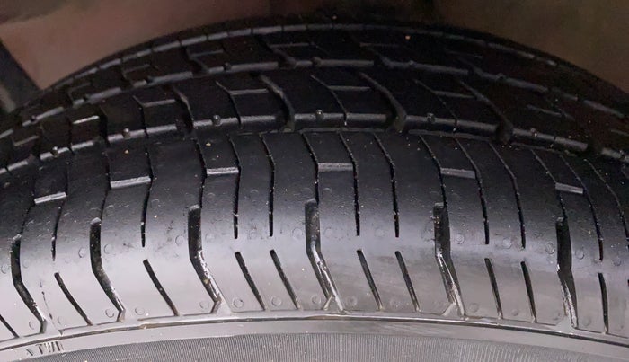2012 Maruti Ritz ZXI, Petrol, Manual, 33,104 km, Left Front Tyre Tread