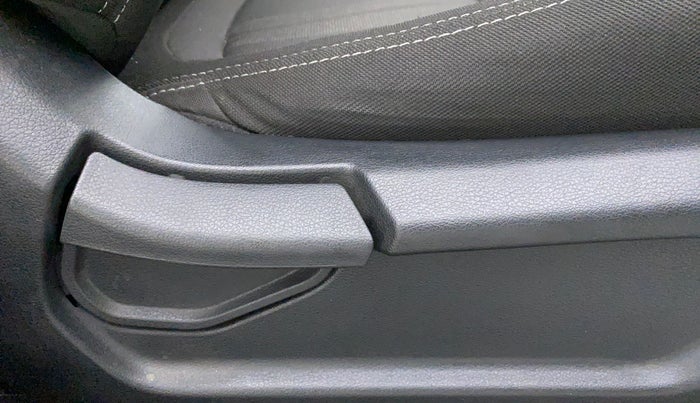 2020 Hyundai VENUE S MT 1.2 KAPPA, Petrol, Manual, 3,393 km, Driver Side Adjustment Panel