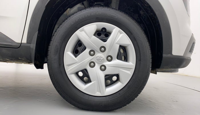 2020 Hyundai VENUE S MT 1.2 KAPPA, Petrol, Manual, 3,393 km, Right Front Tyre