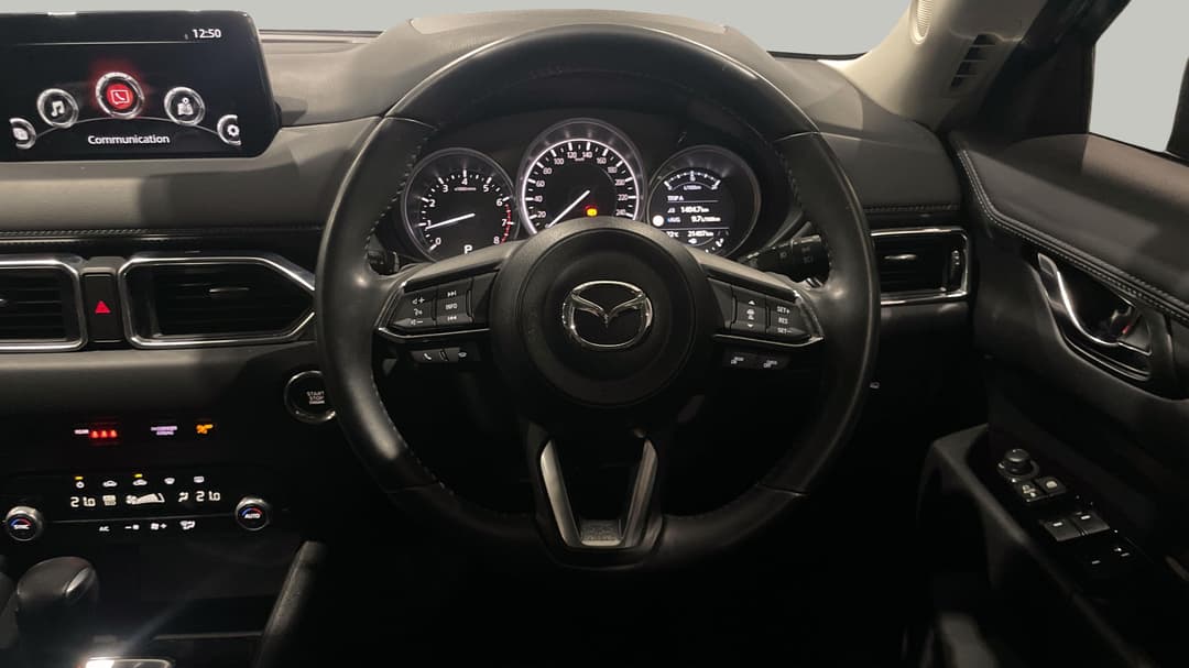 2021 Mazda CX-5 Touring (AWD), Automatic, 21407 km, Steering Wheel Close-up