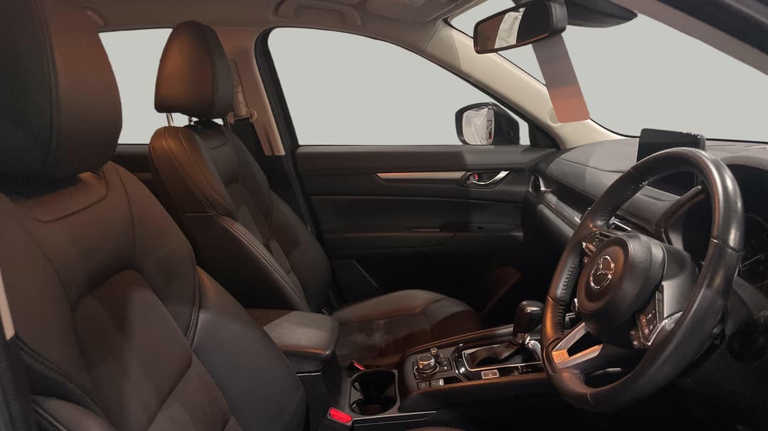 2021 Mazda CX-5 Touring (AWD), Automatic, 21407 km, Right Side Front Door Cabin View