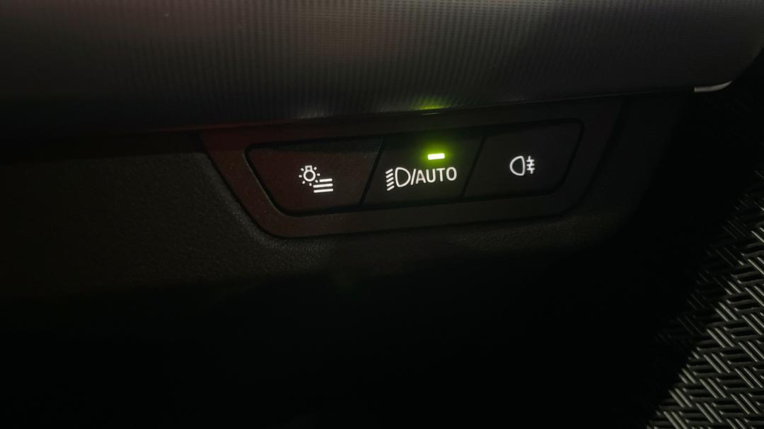 2024 BMW Ix1 Edrive20 Xline, Automatic, 21367 km, Utility Switches/Buttons