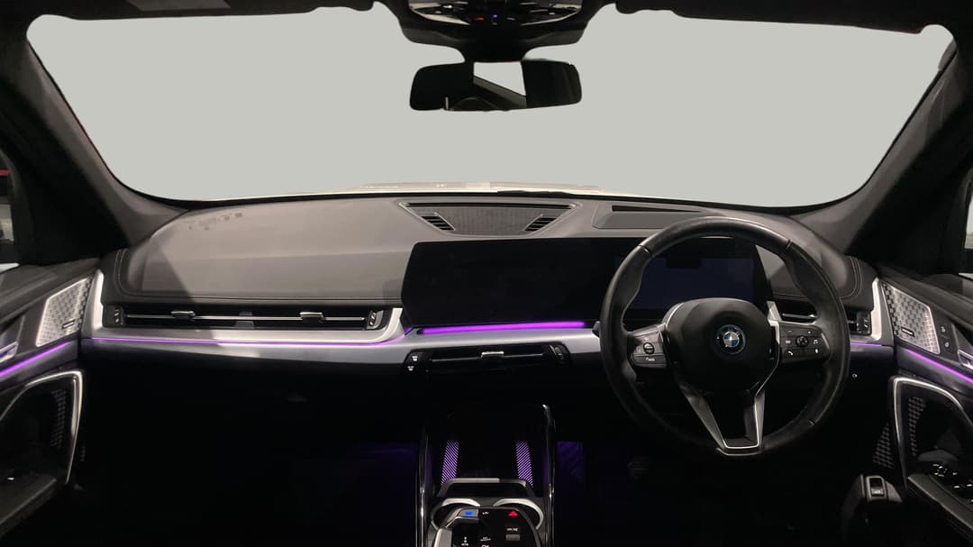 2024 BMW Ix1 Edrive20 Xline, Automatic, 21367 km, Dashboard View