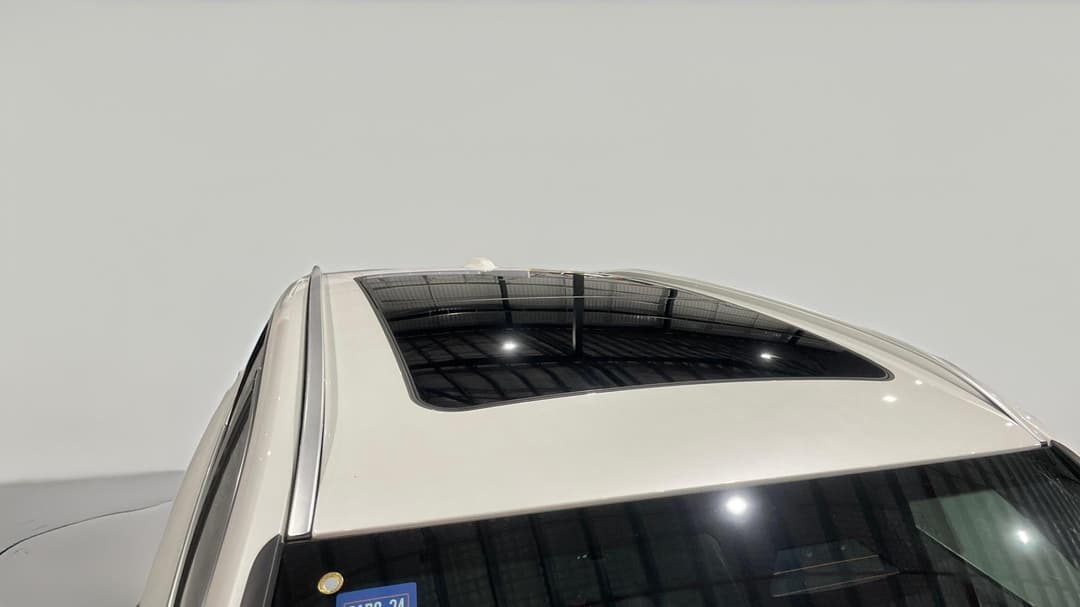 2024 BMW Ix1 Edrive20 Xline, Automatic, 21367 km, Roof/Sunroof View