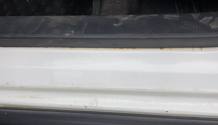 2018 Honda BR-V 1.5L I- DTEC VX, Diesel, Manual, 1,16,052 km, Left running board - Slight discoloration