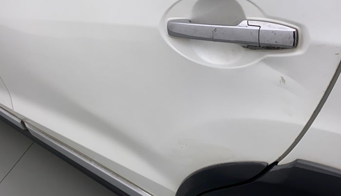 2018 Honda BR-V 1.5L I- DTEC VX, Diesel, Manual, 1,16,190 km, Rear left door - Slightly dented