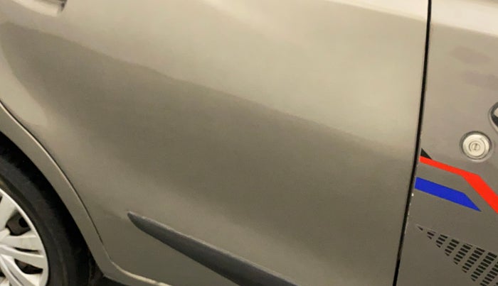 2018 Datsun Go Plus T, Petrol, Manual, 31,509 km, Right rear door - Graphic sticker