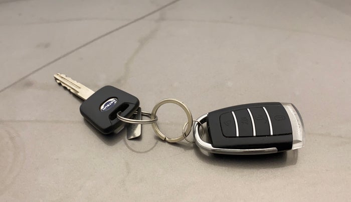 2018 Datsun Go Plus T, Petrol, Manual, 31,509 km, Lock system - Remote key not functional