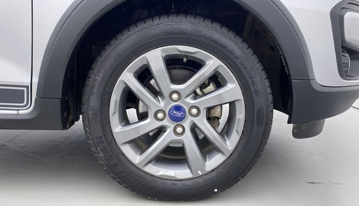 2019 Ford FREESTYLE TITANIUM + 1.2 TI-VCT, Petrol, Manual, 20,855 km, Right Front Wheel