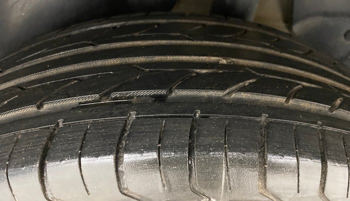 2018 Hyundai Creta E PLUS 1.4 DIESEL, Diesel, Manual, 62,581 km, Left Rear Tyre Tread