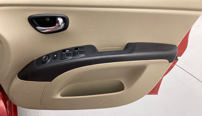 2011 Hyundai i10 MAGNA 1.2, Petrol, Manual, 67,387 km, Driver Side Door Panels Control