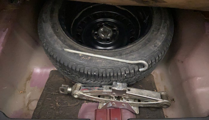 2014 Honda City V MT PETROL, CNG, Manual, 91,117 km, Spare Tyre