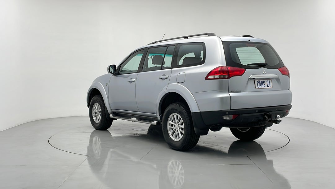 Left Back Diagonal (45- Degree) View