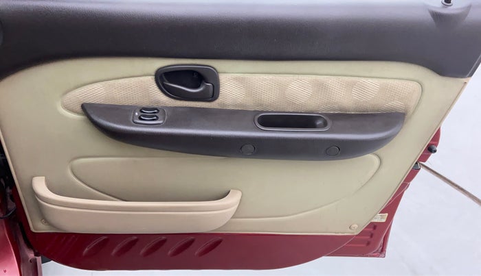 2011 Hyundai Santro Xing GL PLUS, Petrol, Manual, 1,02,743 km, Driver Side Door Panels Control