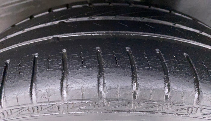 2011 Toyota Etios G, Petrol, Manual, 29,047 km, Left Rear Tyre Tread