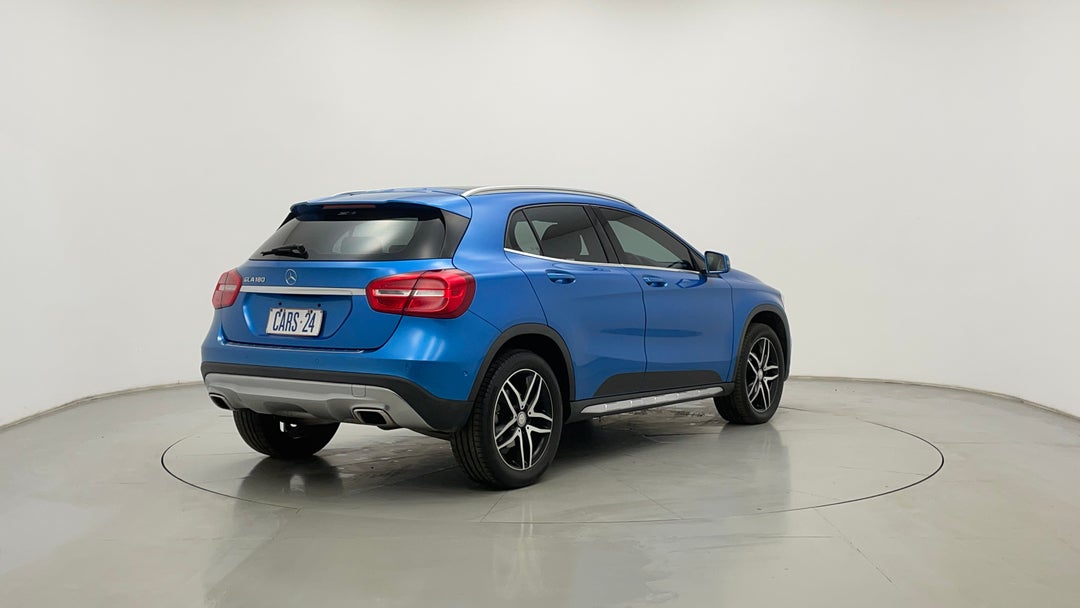 Right Back Diagonal (45- Degree) View