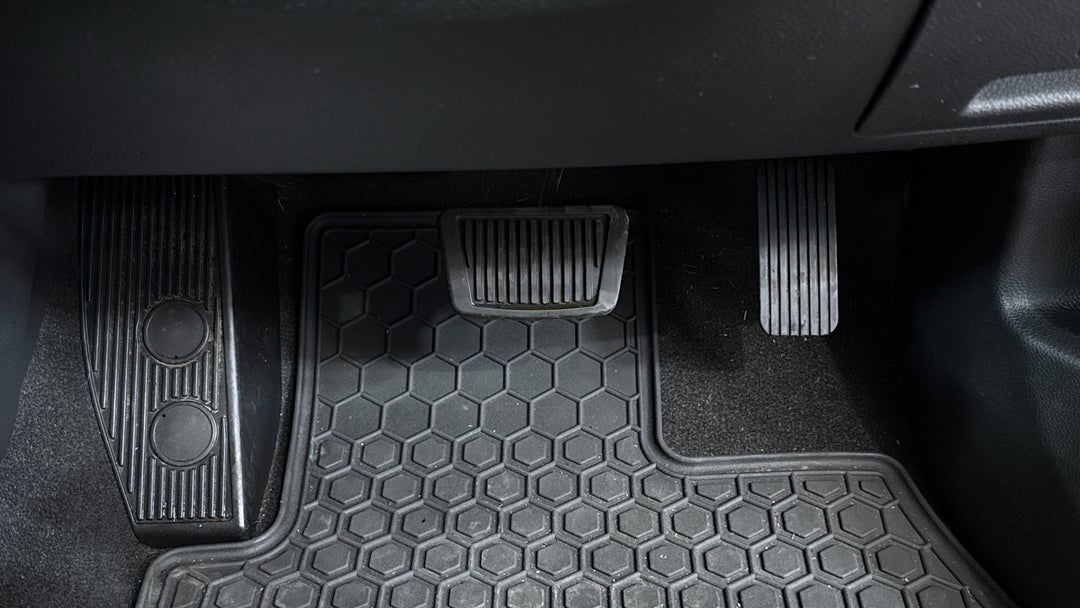 2021 Kia Seltos Sport+ (FWD), Automatic, 37856 km, Pedals and Footmat