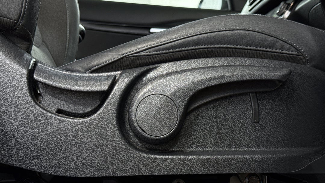 2021 Kia Seltos Sport+ (FWD), Automatic, 37856 km, Drivers Side Adjustment Panel