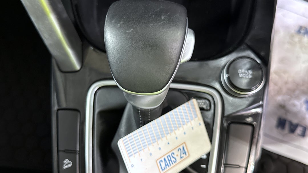 2021 Kia Seltos Sport+ (FWD), Automatic, 37856 km, Gear Lever Knob Scratch